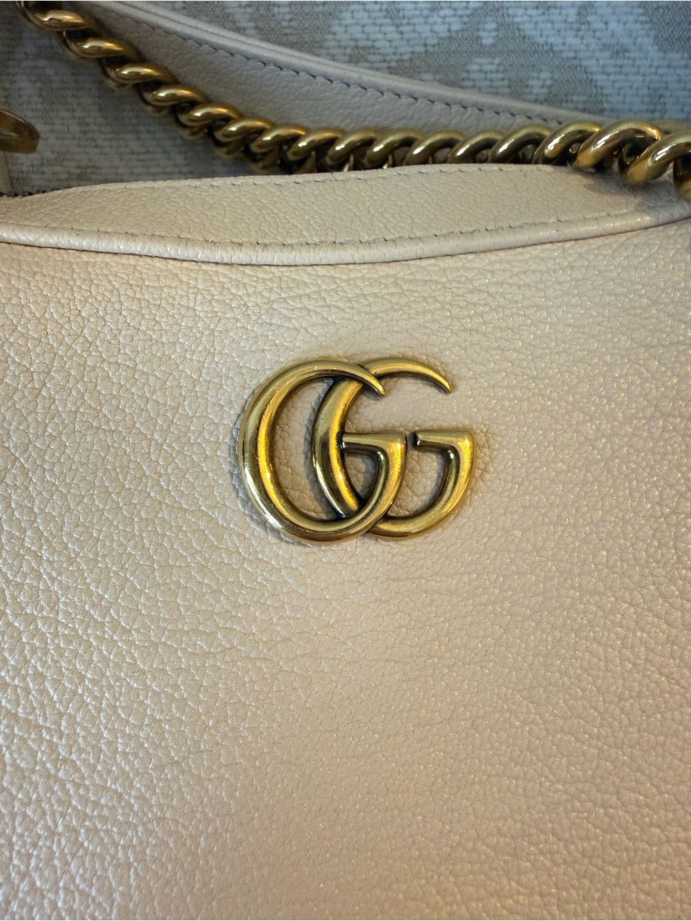 Gucci Aphrodite Small Shoulder Bag in Ecru - Picture 4 of 16